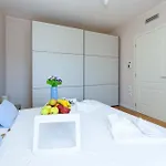Iris Private Pool Вилла