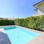 Iris Private Pool *