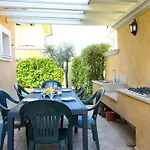 Iris Private Pool Вилла